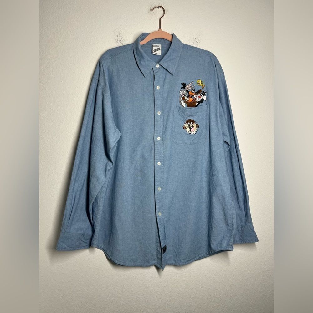 Vintage Warner Bros. Men’s Large Chambray Daffy Duck Embroidered Shirt Unisex